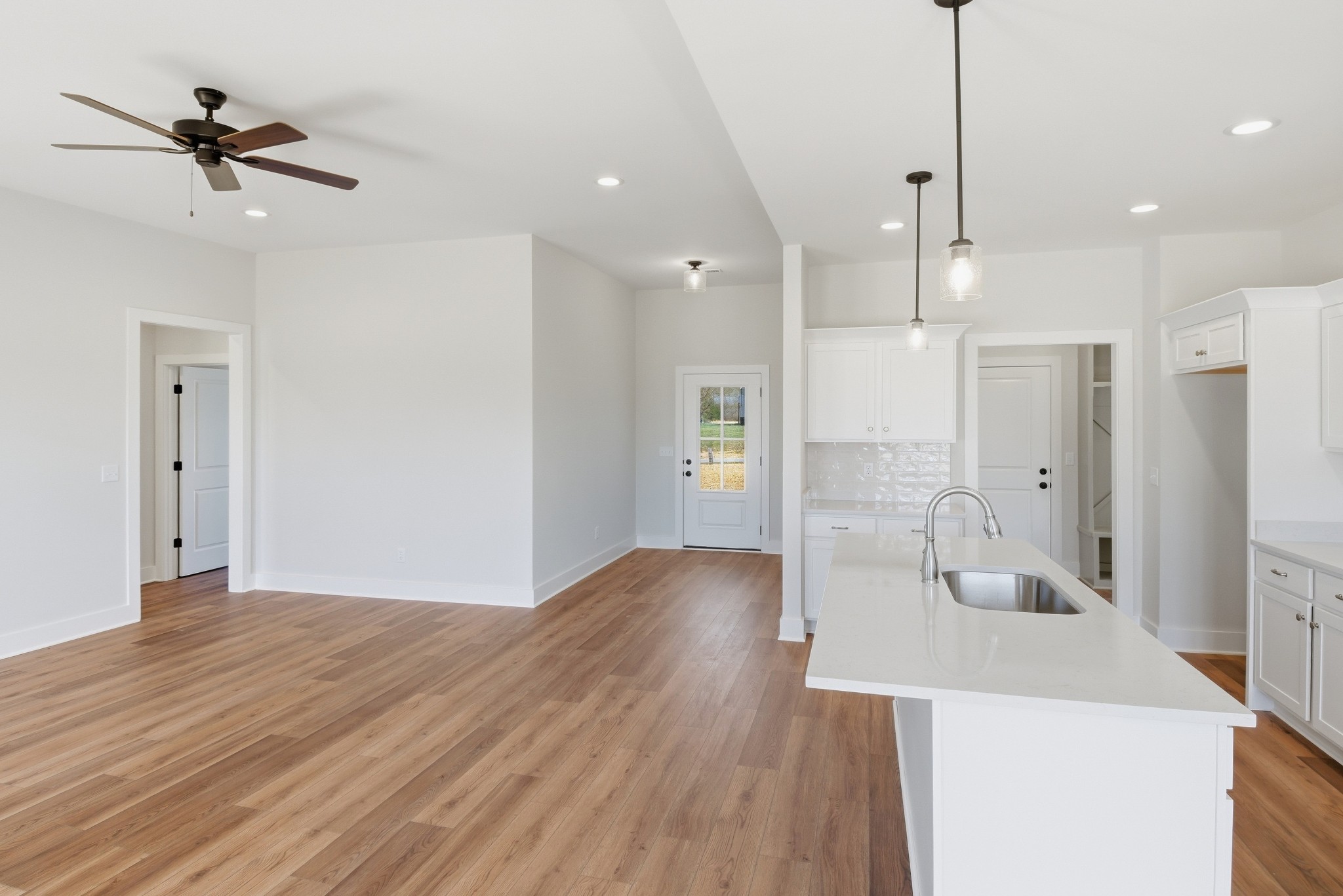 4335 Bybee Branch Road McMinnville, TN 37110 - Photo 5 of 25 a view of a kitchen and a window with cabinet