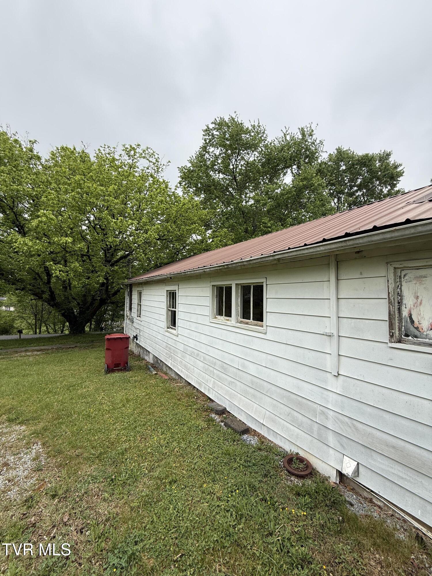 1007 Embreville Road Johnson City, TN 37604 - Photo 11 of 22 IMG_0339