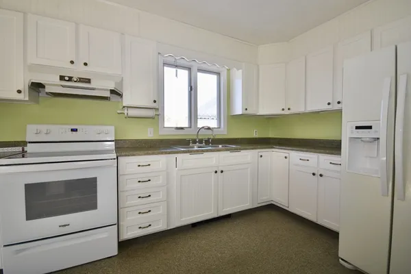 $499,000 | 23 Oliveira Avenue, Acushnet, MA 02743