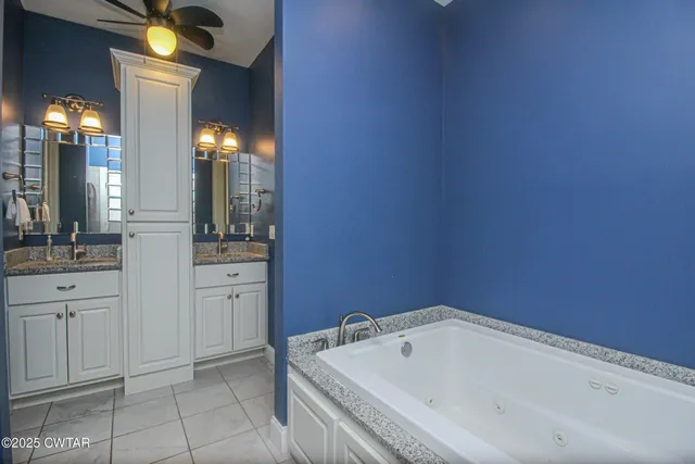 $800,000 | 393 Shepard Cemetery Lane, Hollow Rock, TN 38342