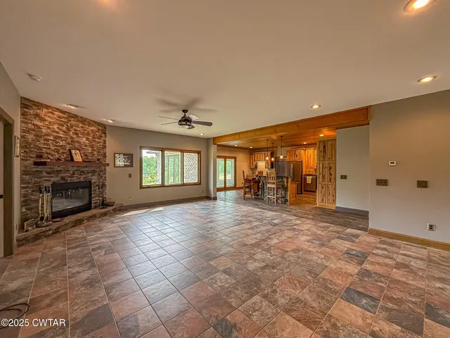 $800,000 | 393 Shepard Cemetery Lane, Hollow Rock, TN 38342