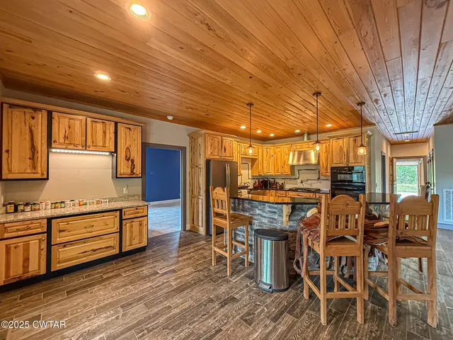 $800,000 | 393 Shepard Cemetery Lane, Hollow Rock, TN 38342