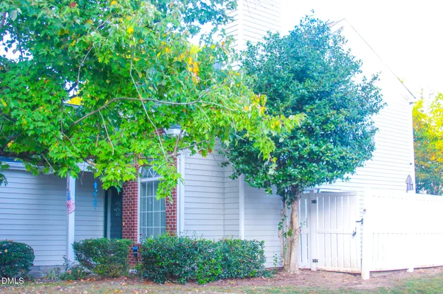 $285,000 | 1431 Beacon Village Drive, Raleigh, NC 27604