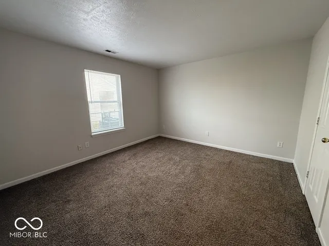 $1,600 | 7202 Parklake Circle, Indianapolis, IN 46217