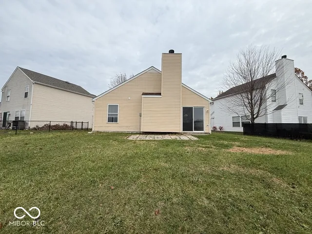 $1,600 | 7202 Parklake Circle, Indianapolis, IN 46217