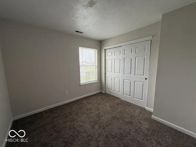 $1,600 | 7202 Parklake Circle, Indianapolis, IN 46217