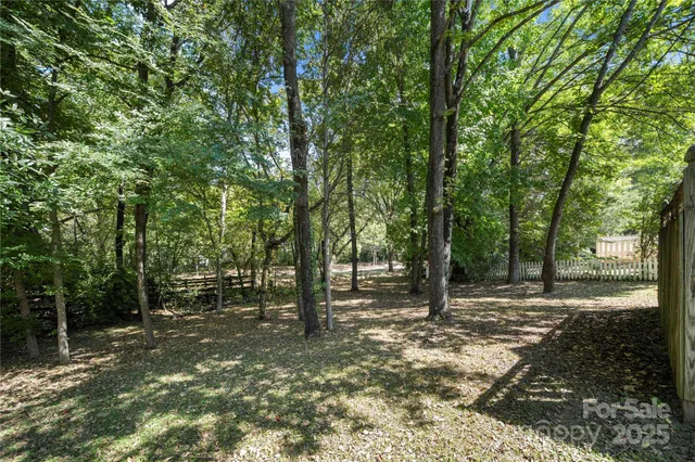 $397,500 | 13233 Lampmeade Lane, Charlotte, NC 28273