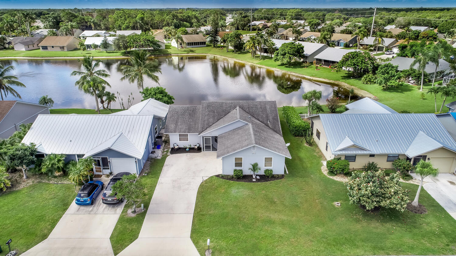 4120 Southeast Jacaranda Street Stuart, FL 34997 - Photo 2 of 37 4120 SE Jacaranda St Stuart FL-large-001
