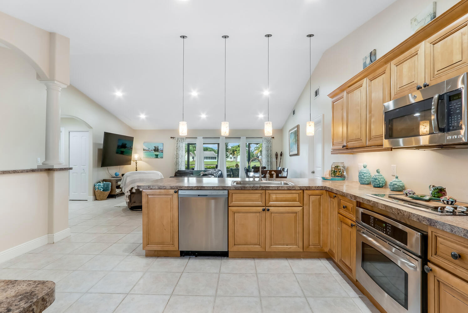 4120 Southeast Jacaranda Street Stuart, FL 34997 - Photo 6 of 37 4120 SE Jacaranda St Stuart FL-large-013