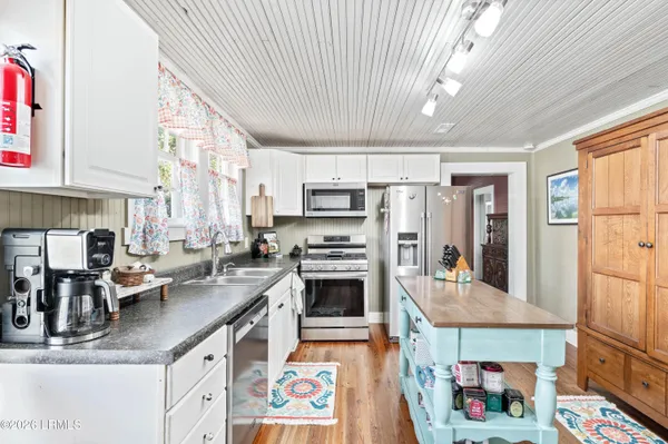 $325,000 | 21785 Low Country Highway, Ruffin, SC 29475