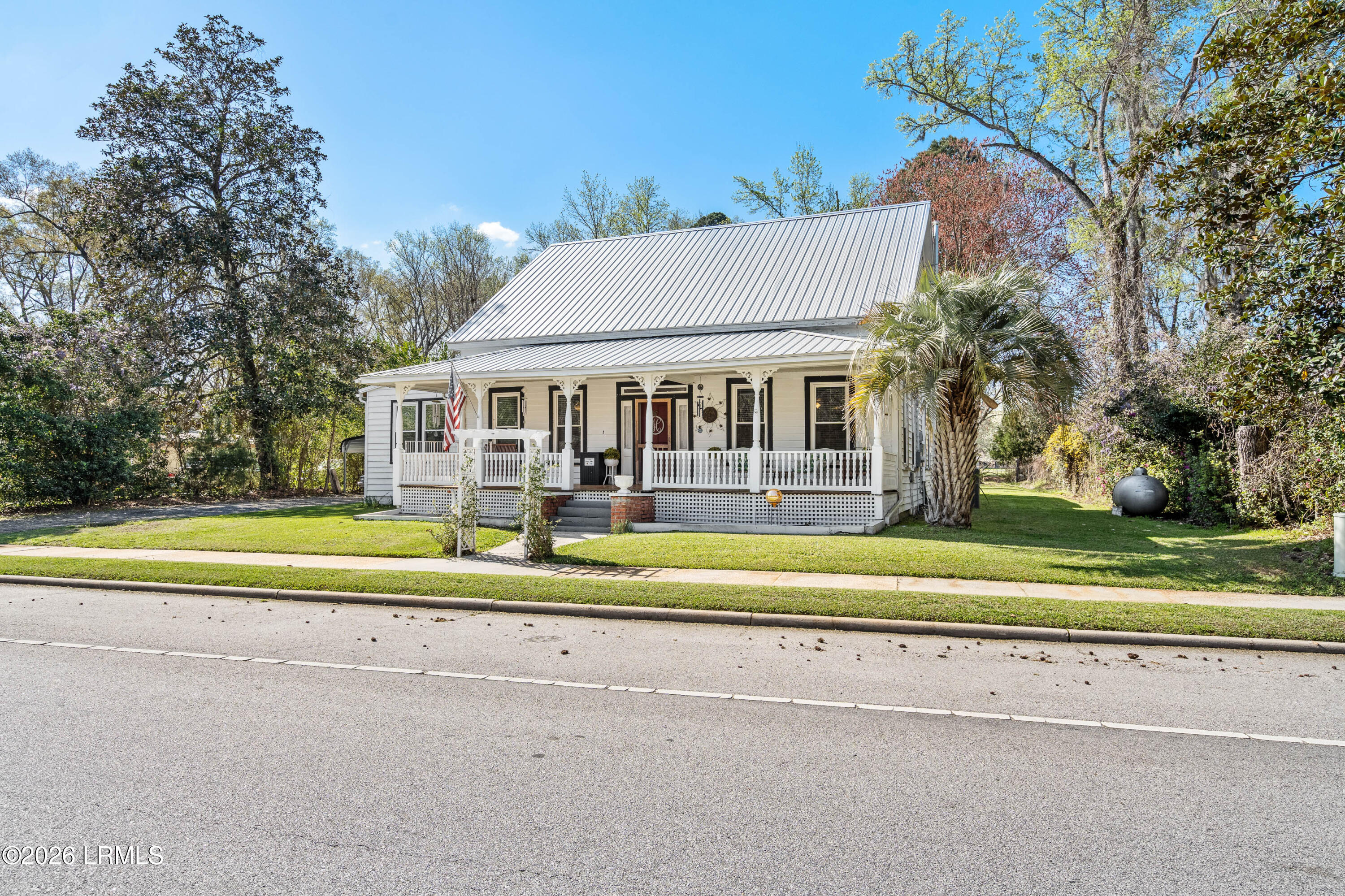 21785 Low Country Highway Ruffin, SC 29475 - Photo 4 of 43 21758 Lowcountry Highway-8