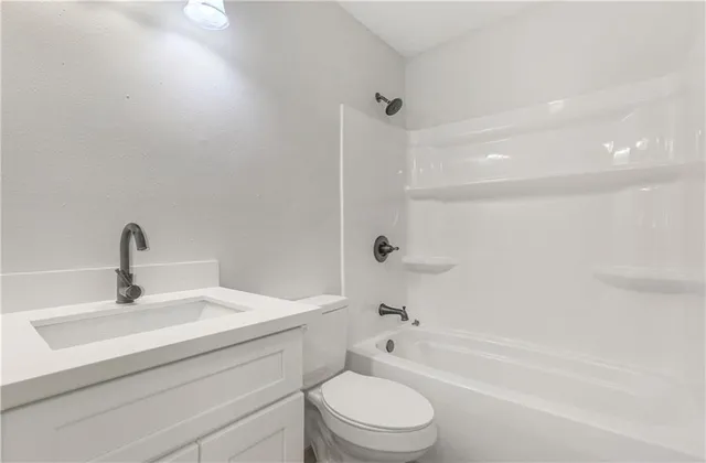 $255,000 | 52 Shearwater Drive, Laplace, LA 70068