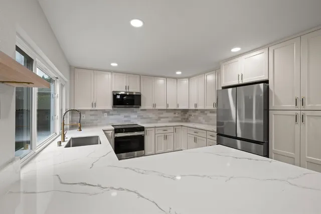 $995,000 | 7818 Tamara Drive, Fair Oaks, CA 95628