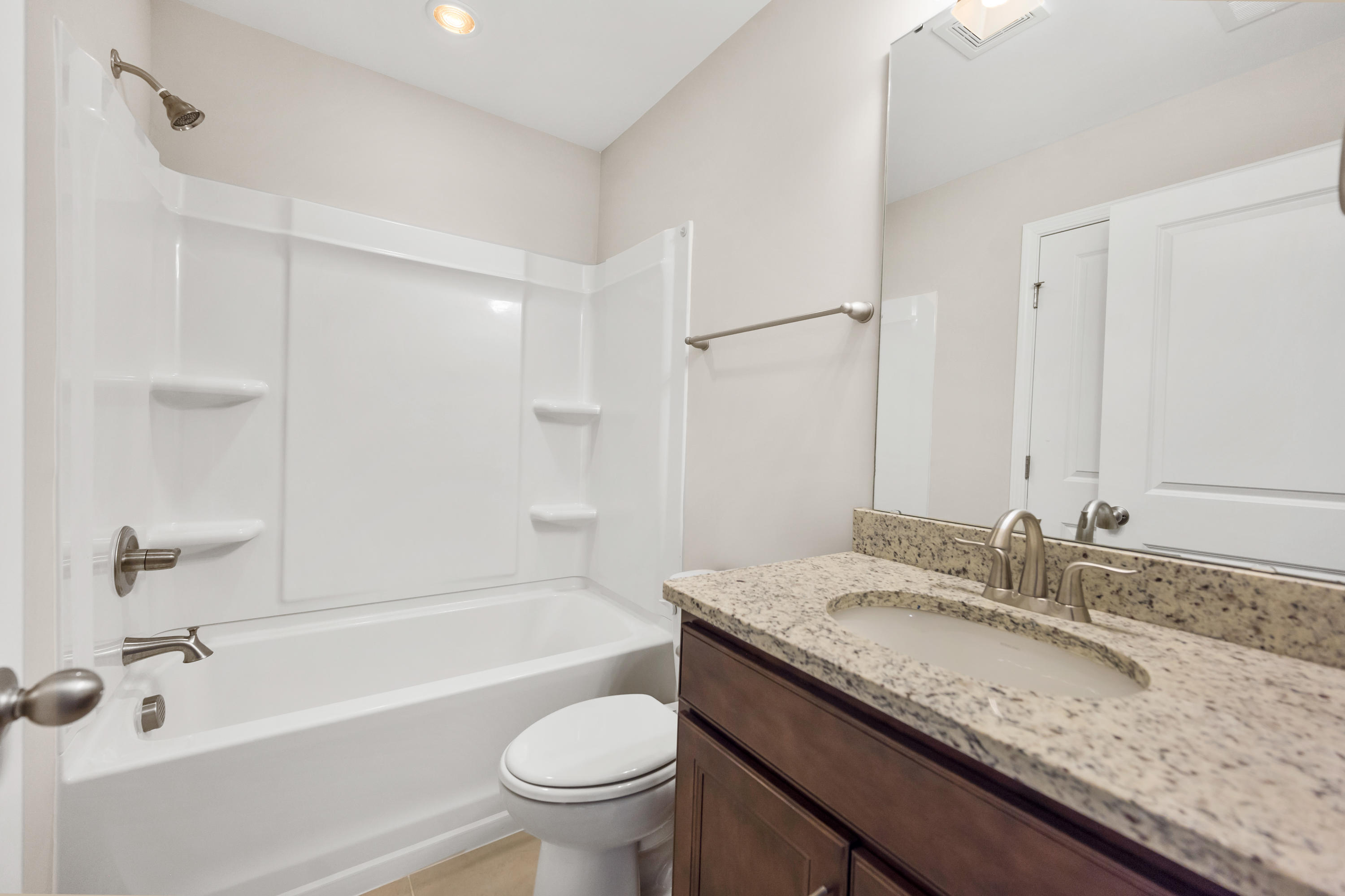 122 Oyama Road Summerville, SC 29486 - Photo 30 of 54 Third Full Bathroom