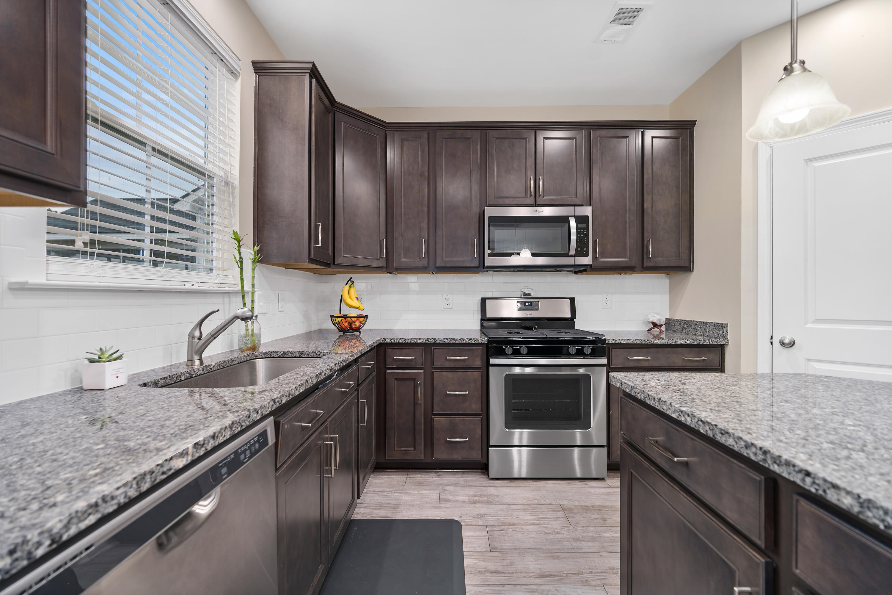122 Oyama Road Summerville, SC 29486 - Photo 10 of 54 Kitchen with Stainless steel Appliances