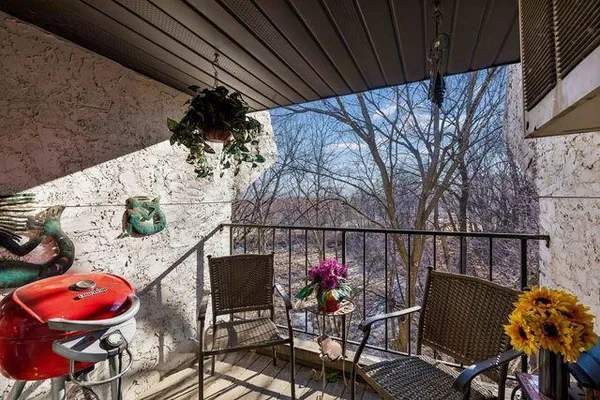 $110,000 | 4680 Tower Street Southeast, Unit 322, Prior Lake, MN 55372