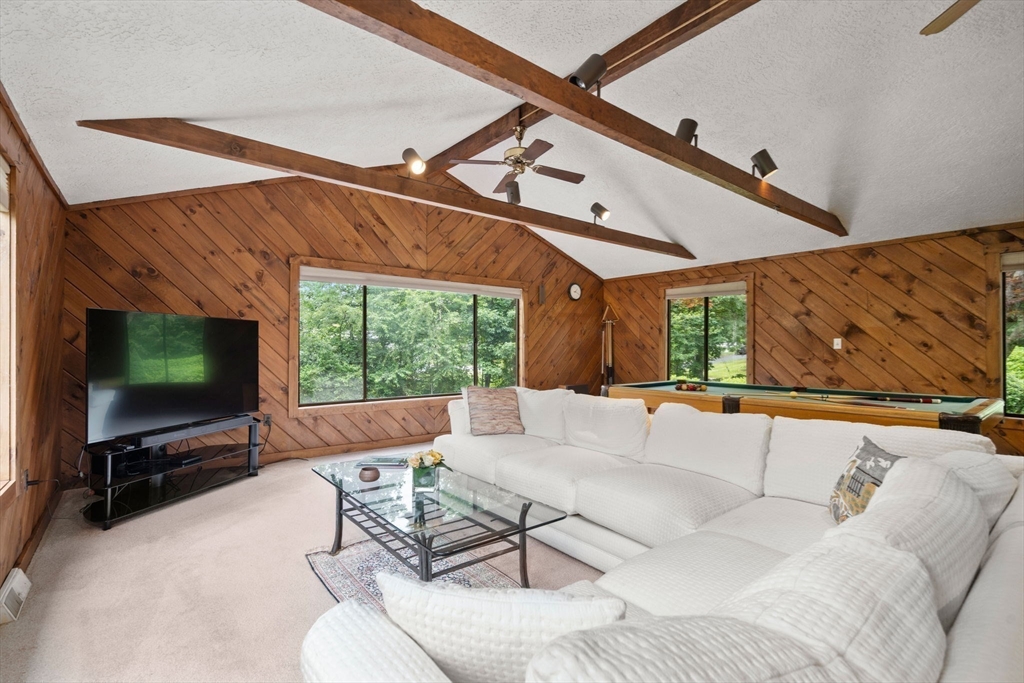 18 Juniper Lane Framingham, MA 01701 - Photo 13 of 42