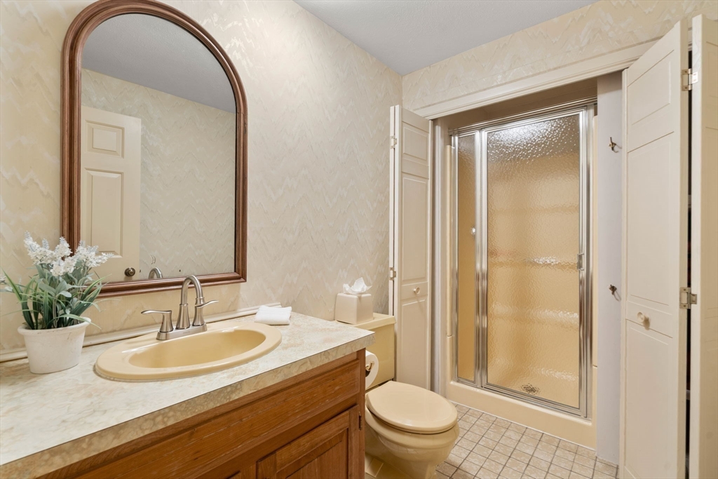 18 Juniper Lane Framingham, MA 01701 - Photo 25 of 42