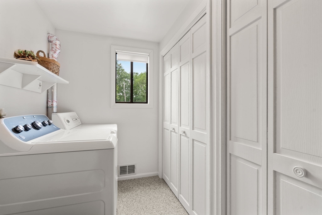 18 Juniper Lane Framingham, MA 01701 - Photo 32 of 42