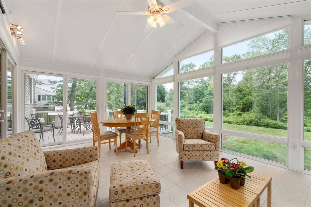 18 Juniper Lane Framingham, MA 01701 - Photo 6 of 42