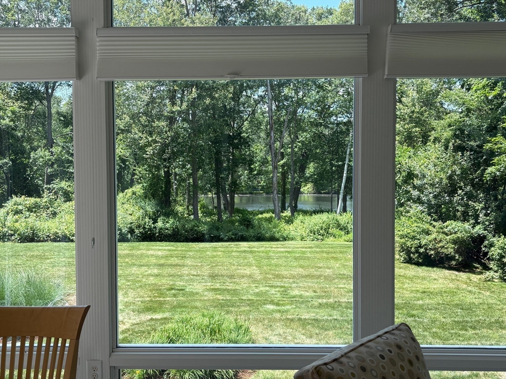 18 Juniper Lane Framingham, MA 01701 - Photo 9 of 42