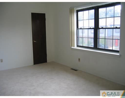 7804 Hana Road Edison, NJ 08817 - Photo 6 of 10 Gallery Image 6