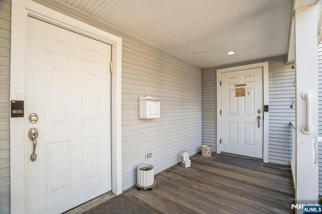 646 Teaneck Road Teaneck, NJ 07666 - Photo 3 of 15