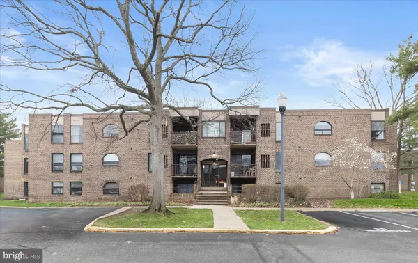 $325,000 | 21 Silverwood Circle, Unit 11, Annapolis, MD 21403