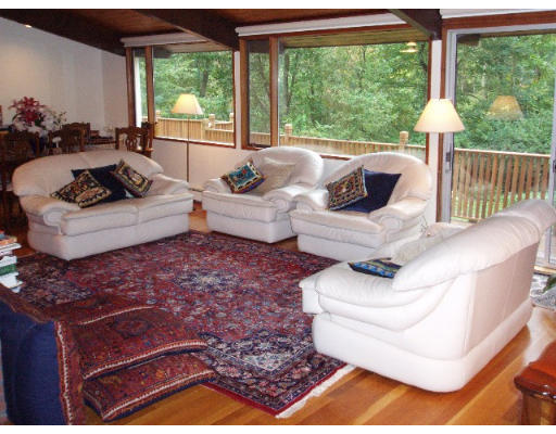 250 Glen Road Weston, MA 02493 - Photo 3 of 7 Gallery Image 3