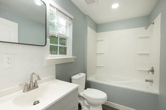 $1,700 | 341 Little Berry Drive, Somerville, TX 77879