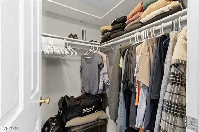 $489,000 | 815 Crabapple Drive, Henderson, NV 89002