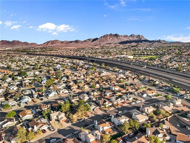 $489,000 | 815 Crabapple Drive, Henderson, NV 89002