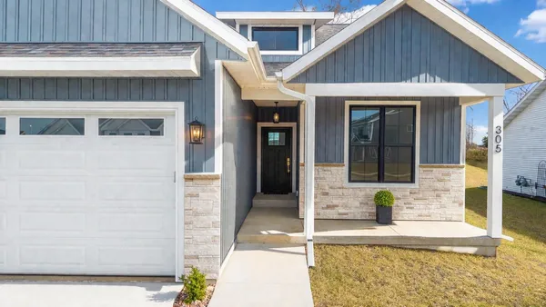 $358,900 | 305 Willow Street, Pardeeville, WI 53954