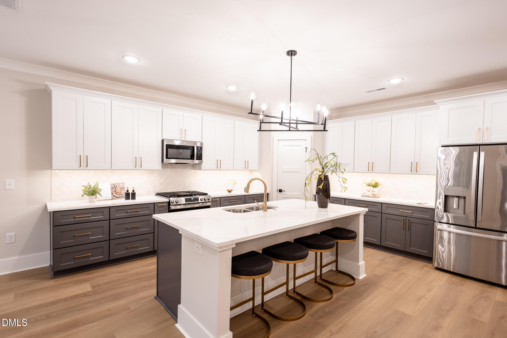 2214 Oak Ridge Boulevard Durham, NC 27707 - Photo 13 of 46 0I6A1372-HDR
