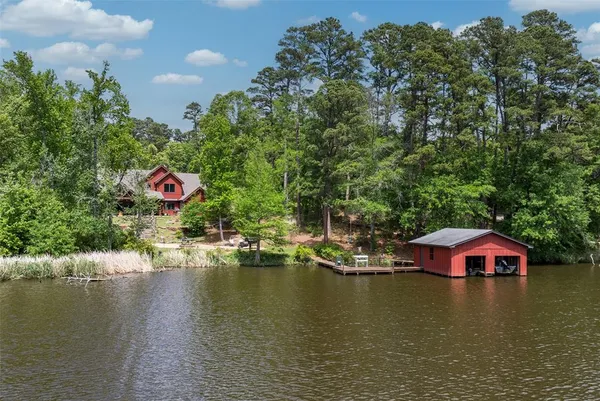 $1,500,000 | 913 Private Road 6665, Mineola, TX 75773