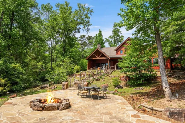 $1,500,000 | 913 Private Road 6665, Mineola, TX 75773
