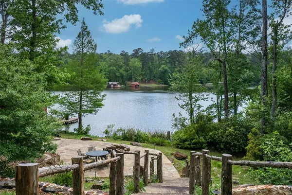 $1,500,000 | 913 Private Road 6665, Mineola, TX 75773