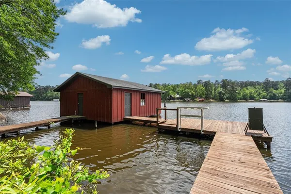 $1,500,000 | 913 Private Road 6665, Mineola, TX 75773