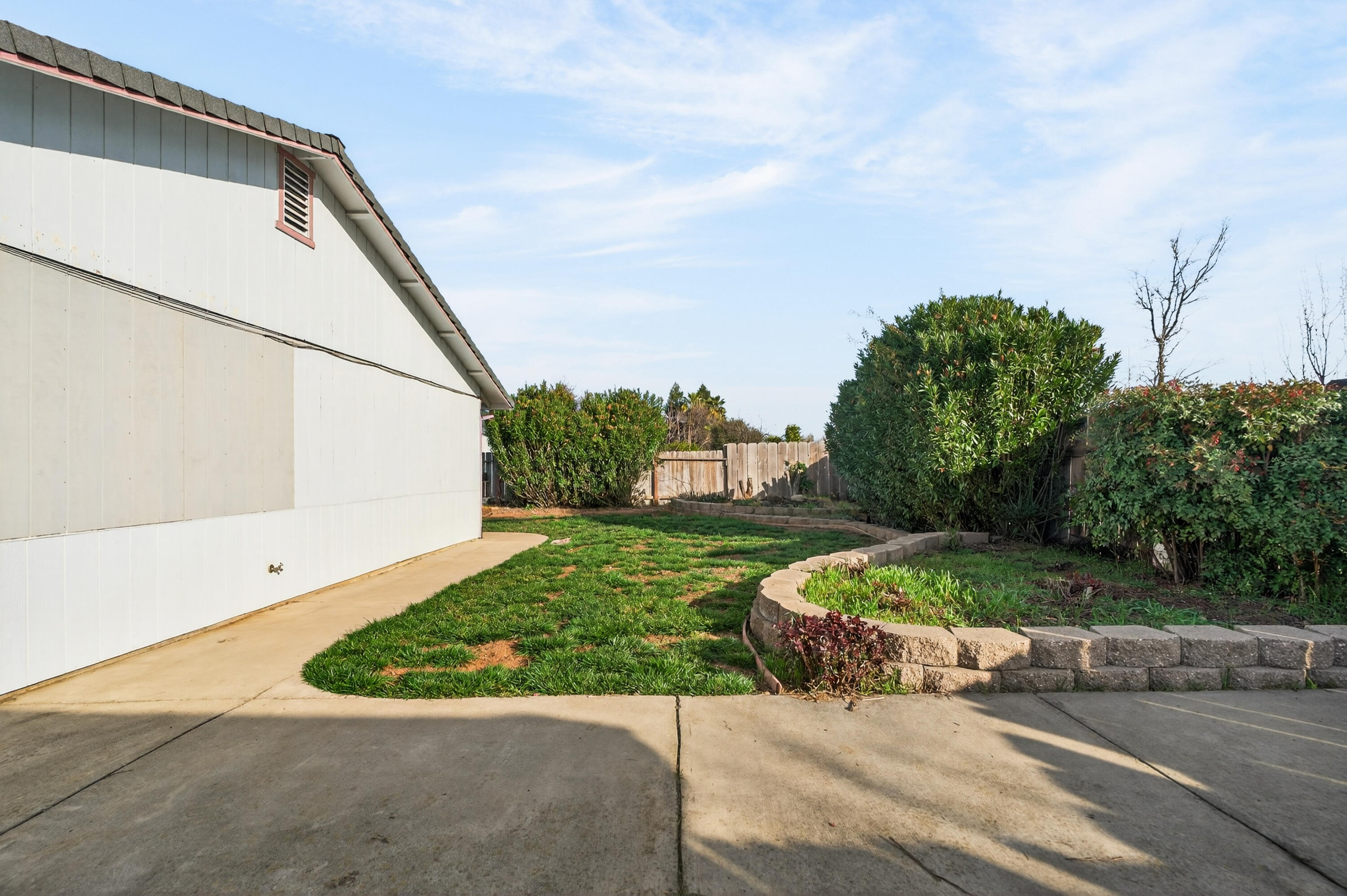 3733 Capricorn Way Redding, CA 96002 - Photo 27 of 28 3733 Capricorn-02589