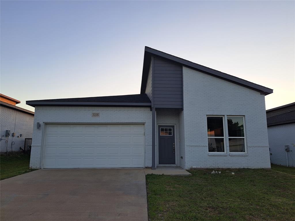 3235 Noor Street Dallas, TX 75233 - Photo 2 of 19 a house with a outdoor space