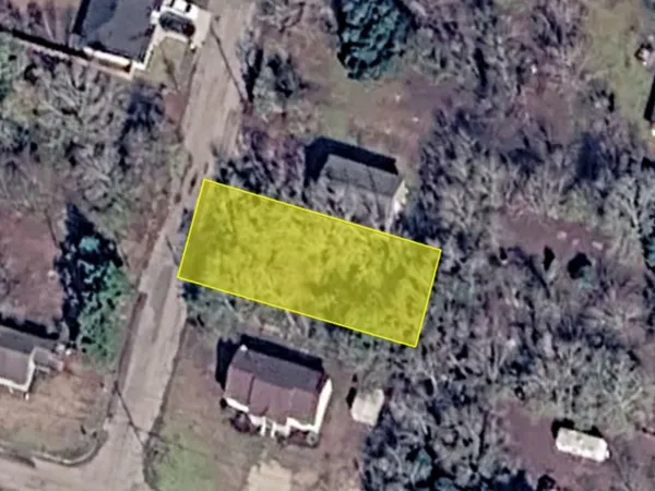 $14,499 | 209 Moutray Avenue, Wharton, TX 77488