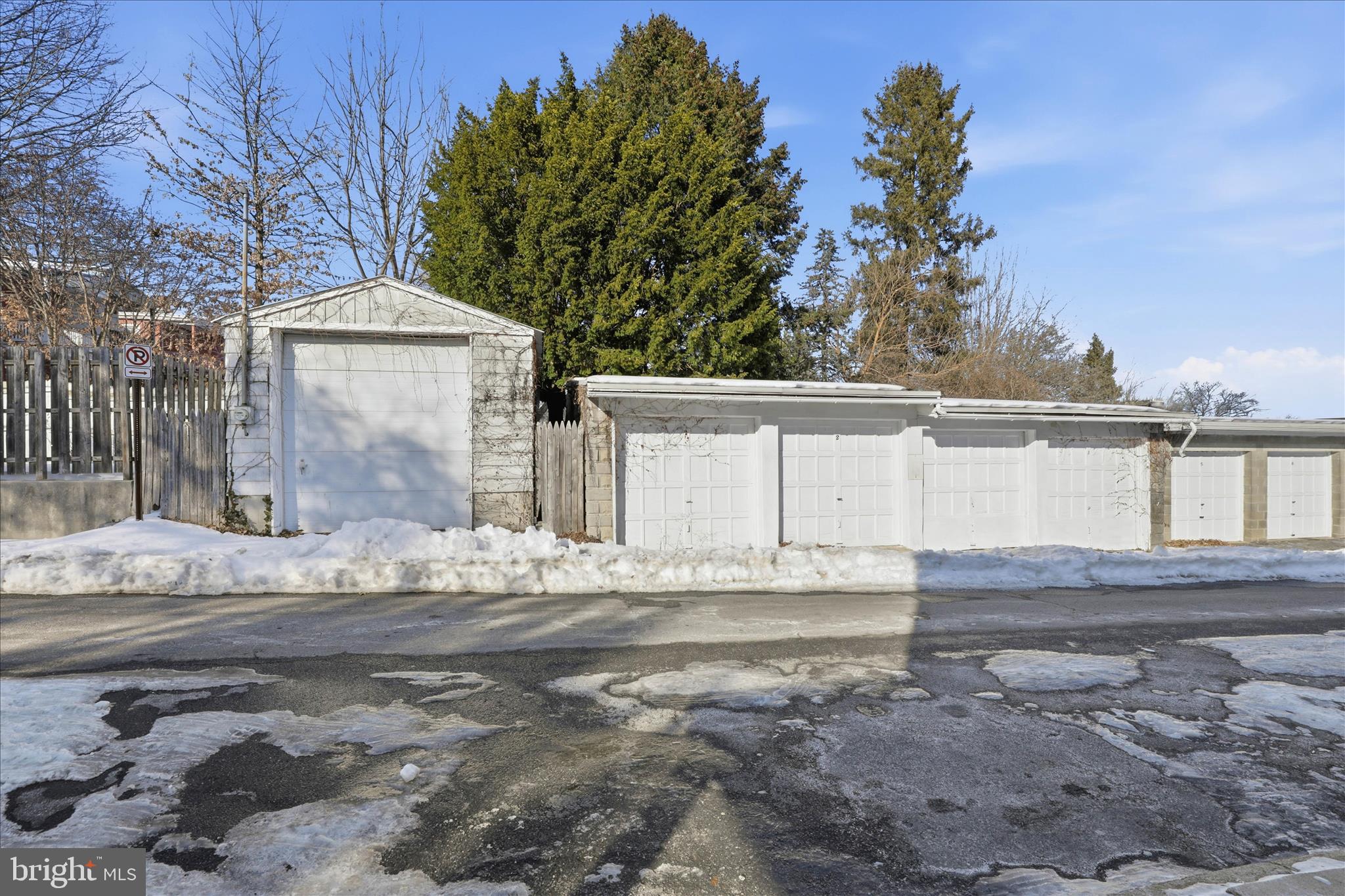 642 2nd Street Lancaster, PA 17603 - Photo 8 of 9 5 Garages