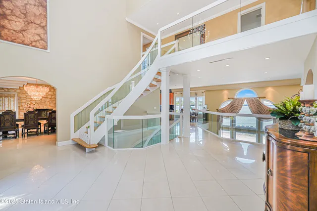 $3,977,000 | 30 Aviva Court | Tottenville