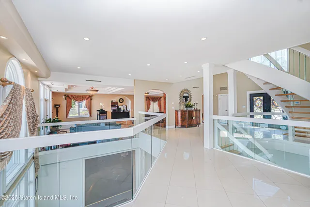 $3,977,000 | 30 Aviva Court | Tottenville