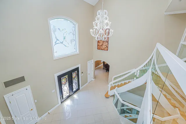$3,977,000 | 30 Aviva Court | Tottenville