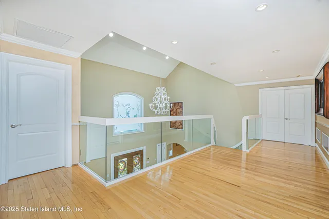 $3,977,000 | 30 Aviva Court | Tottenville