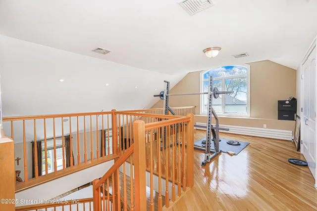 $3,977,000 | 30 Aviva Court | Tottenville