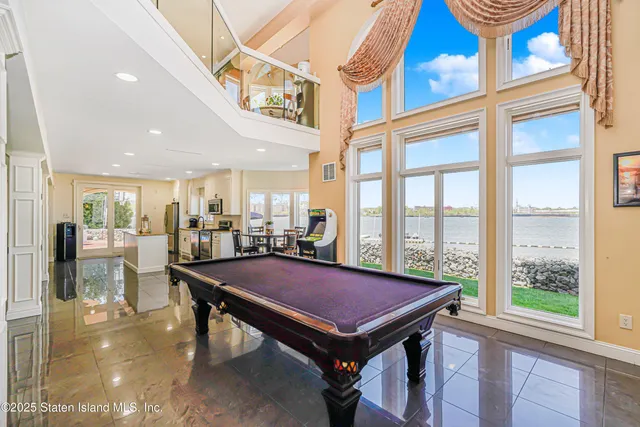 $3,977,000 | 30 Aviva Court | Tottenville