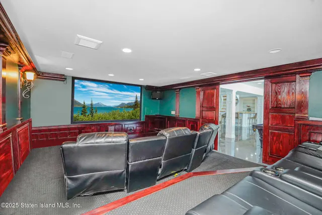 $3,977,000 | 30 Aviva Court | Tottenville