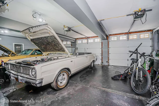 $3,977,000 | 30 Aviva Court | Tottenville